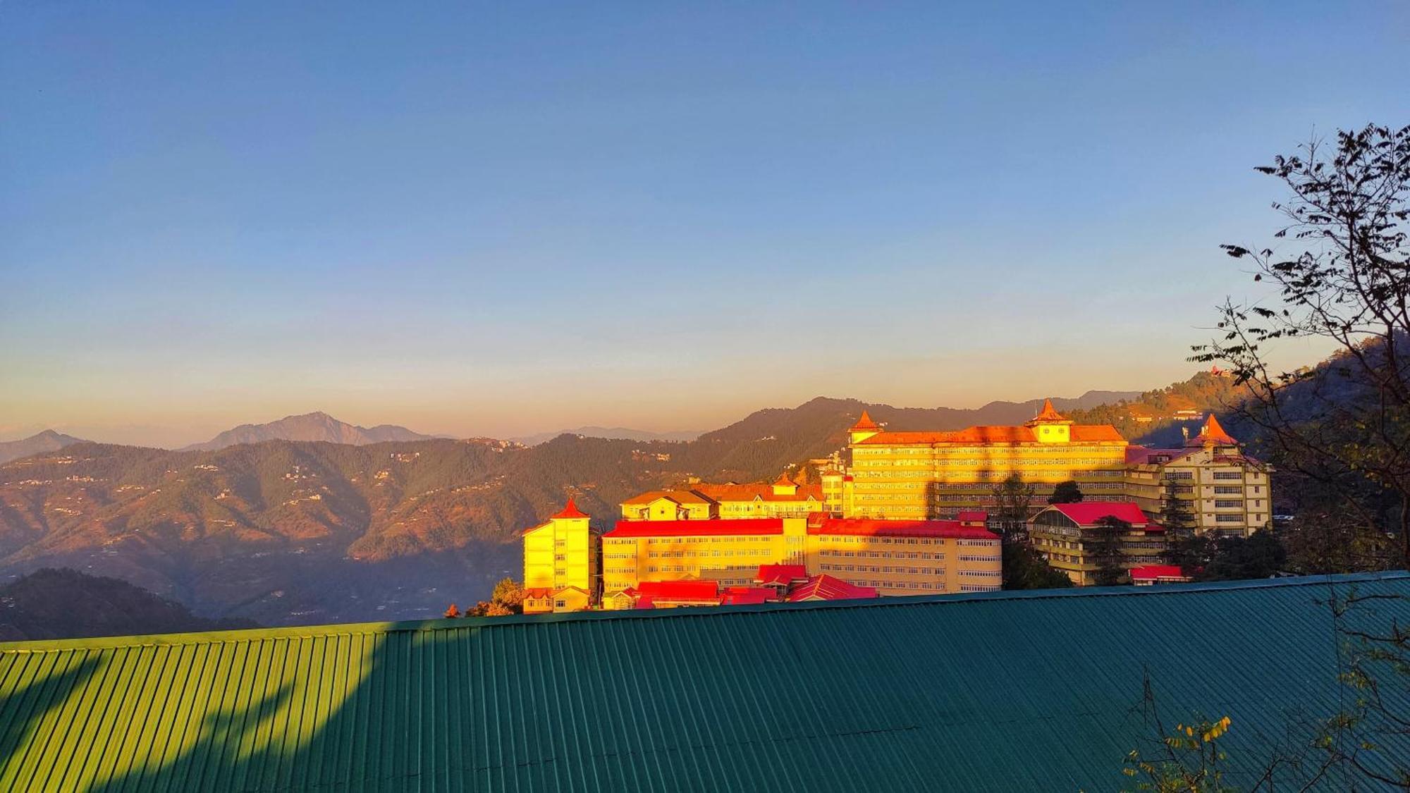 The Ashoka Inn 300Mts Walkable From Mall Road Shimla Exterior foto