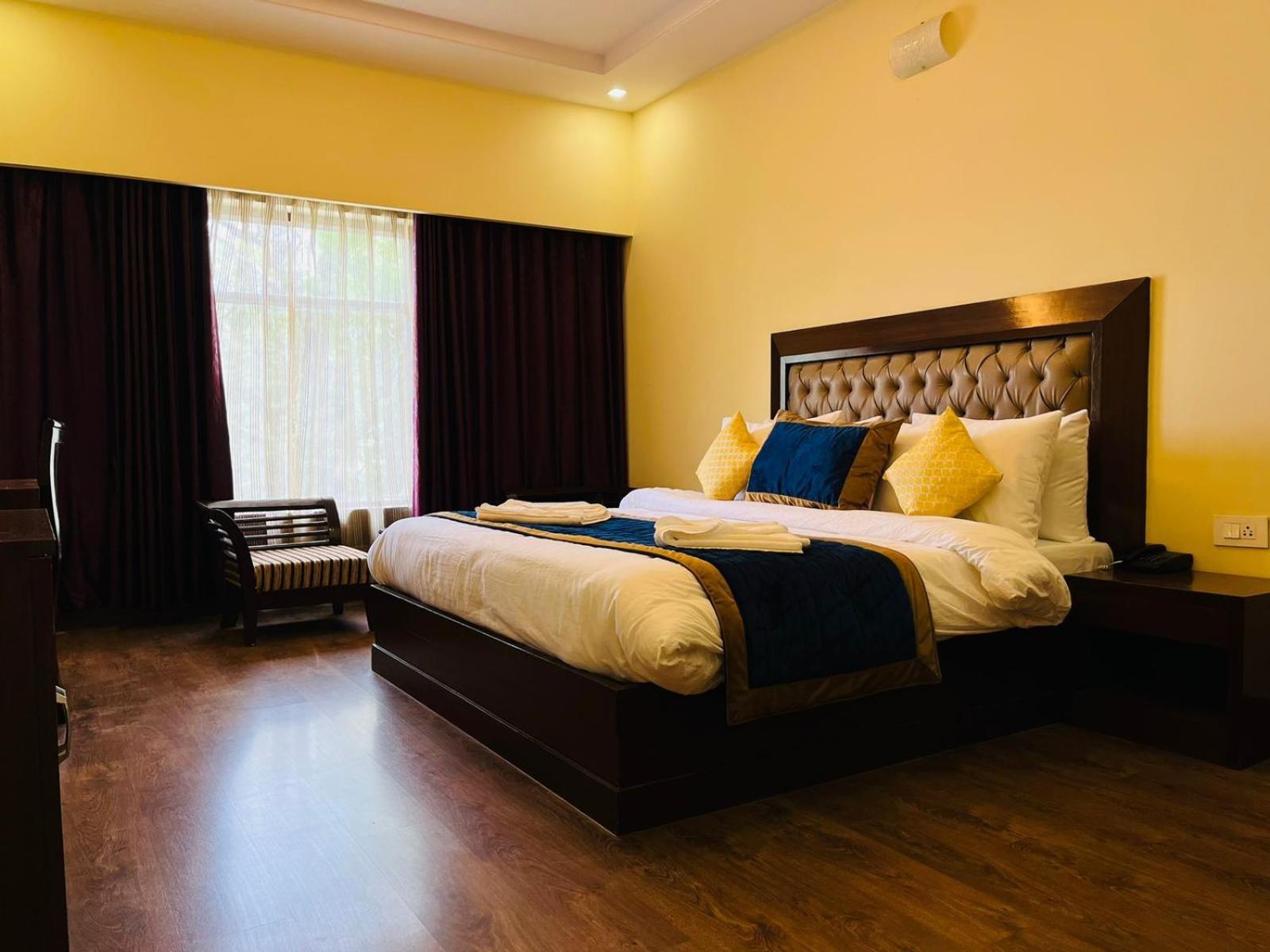 The Ashoka Inn 300Mts Walkable From Mall Road Shimla Exterior foto