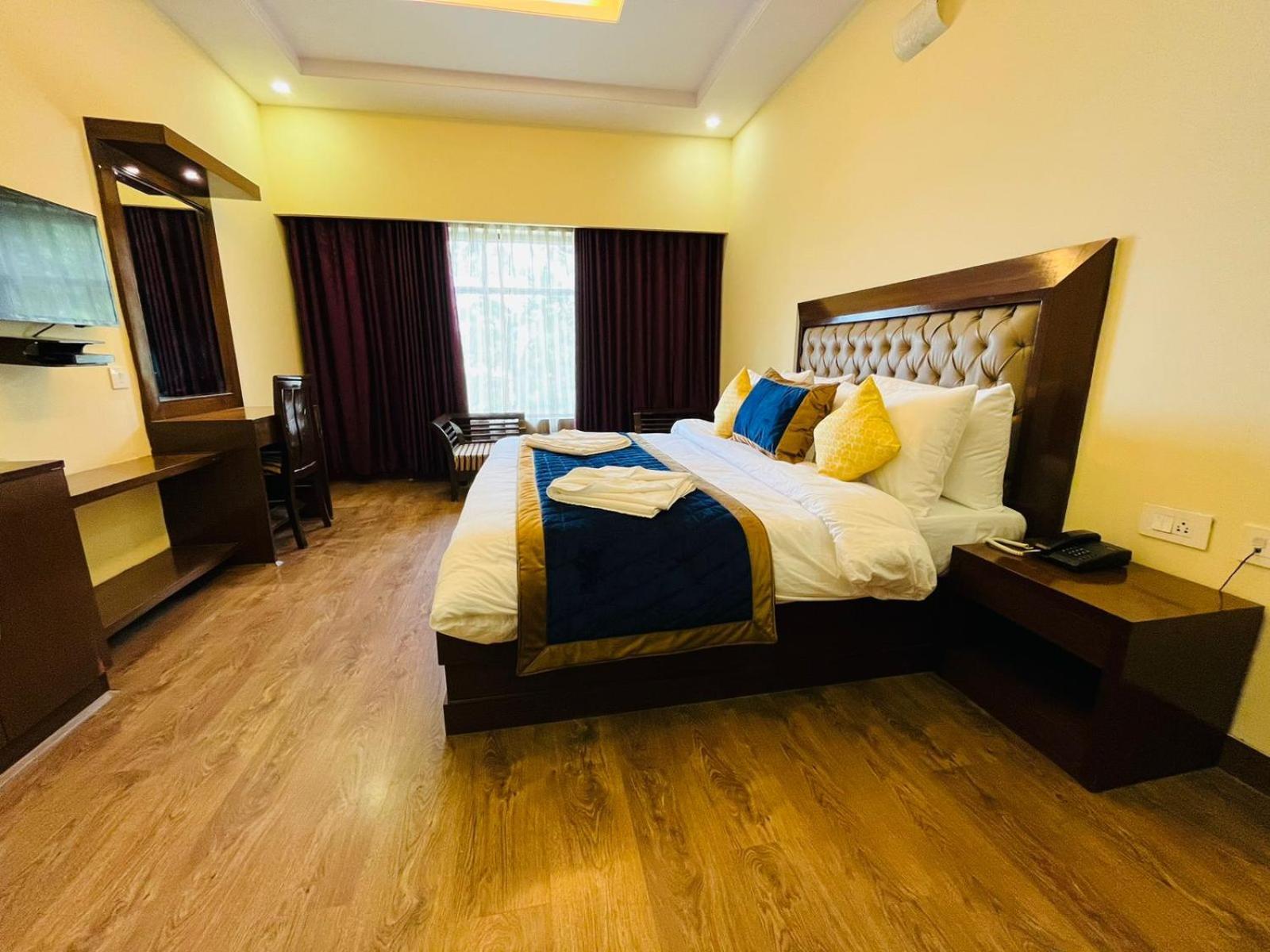The Ashoka Inn 300Mts Walkable From Mall Road Shimla Exterior foto
